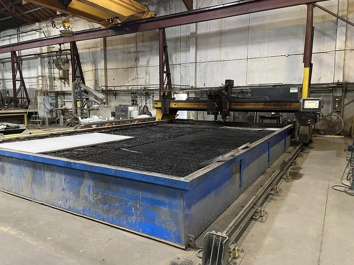 ESAB Avenger 2-5 Plasma / Oxy Burning Table