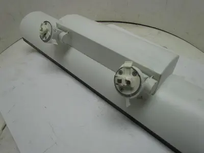 8279EWH FT40DL 2x40W Twin Tube Fluorescent Track Light Fixture Side Mount White