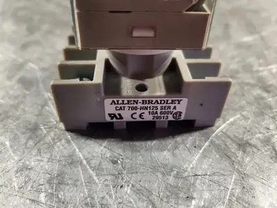 USED ALLEN-BRADLEY 700-HA32A1