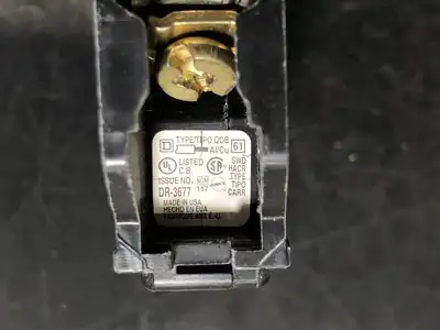 USED SQUARE D QOB120