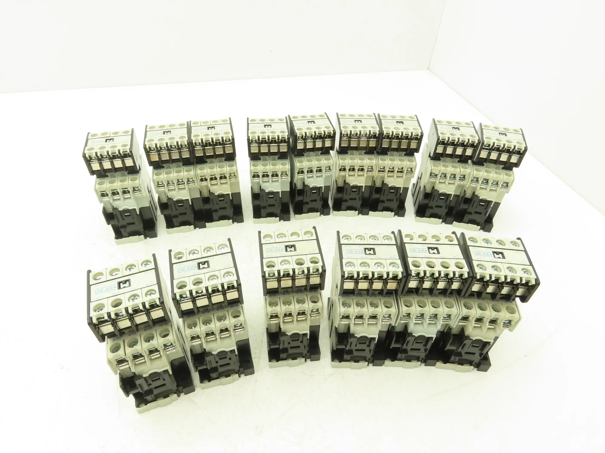 Mitsubishi Electric S-N10 Motor Starter Contactor 5Hp 13A 600VAC Lot of 15