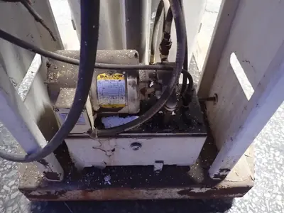 Uhrden 750lbs Drum Tipper