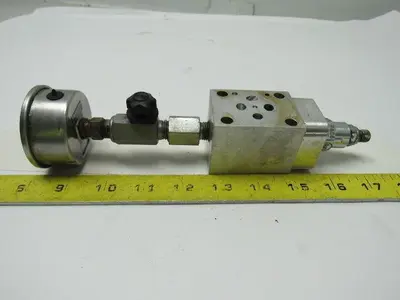 Sun Hydraulics EBP Sandwich Body Aluminum Hydraulic Manifold W/0-1500 Bar Gauge