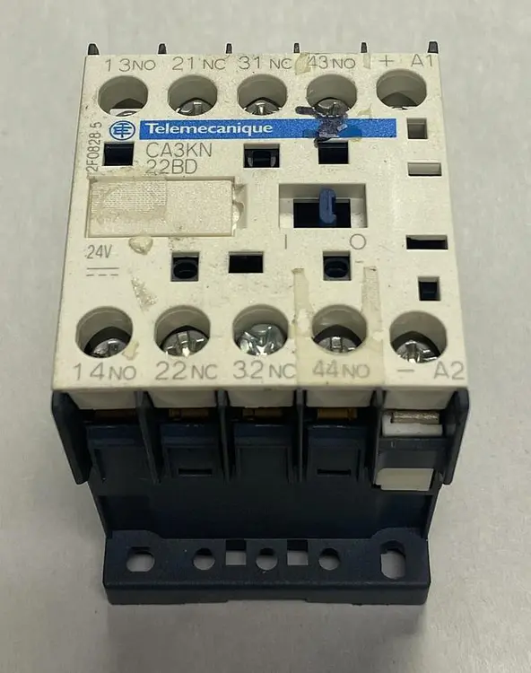 Used TELEMECANIQUE CA3KN22BD Miscellaneous Equipment (Electrical & Power) | Surplus Asset Holdings #1194256