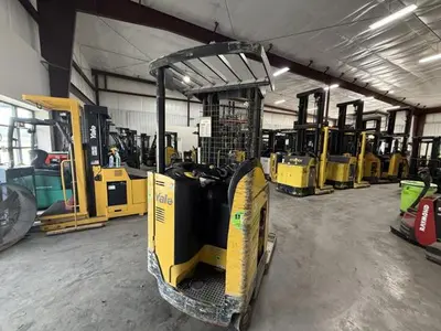 Used 2015 YALE NR040DB Reach Trucks | Zoom Lifts & Equipment #1182285