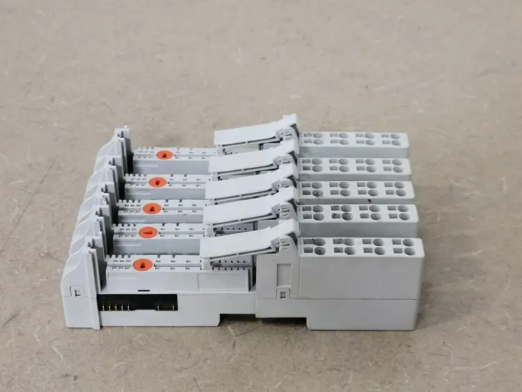 Used ALLEN-BRADLEY 1734-TOPS Misc Electrical & Power Parts British Columbia CA | Lenmark #253941