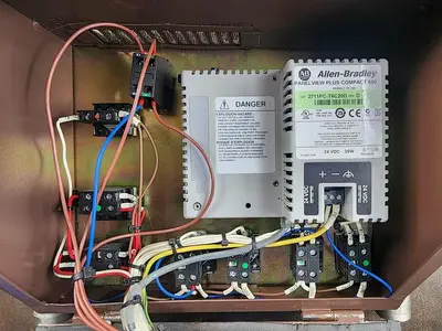 USED ALLEN-BRADLEY 2711PC-T6C20D SER D