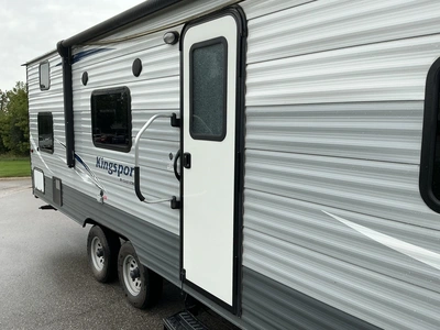 Used 2019 GULFSTREAM KINGSPORT 275FBG Campers, Caravans, Motorhomes Michigan US | Miedema Asset Management Group #1414688