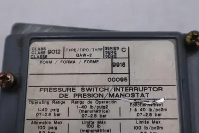 NEW OPEN BOX SQUARE D 9012 GAW-5 SER C PRESSURE SWITCH STOCK 5495