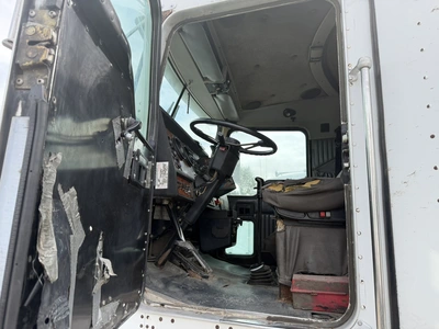 Used 1999 KENWORTH T800 TRUCK TRACTOR Conventional trucks Michigan US | Miedema Asset Management Group #1709409