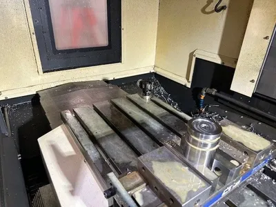 Used 2015 HYUNDAI F500/50 Universal Machining Centers Alberta CA | Merchant Machine Tools Inc #1318730