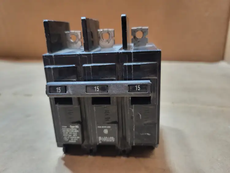Used SIEMENS BQ3B015 Switchgears British Columbia CA | Lenmark #1438521