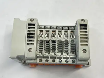 VV5QC11-06N3FD0-S | SMC  Base Mounted Manifold Plug-In - For parts or not working