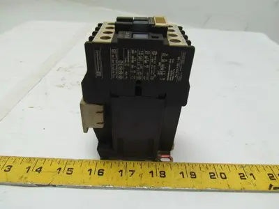 Telemecanique   LP1 D12 01 Contactor Relay Motor Starter 24V Coil