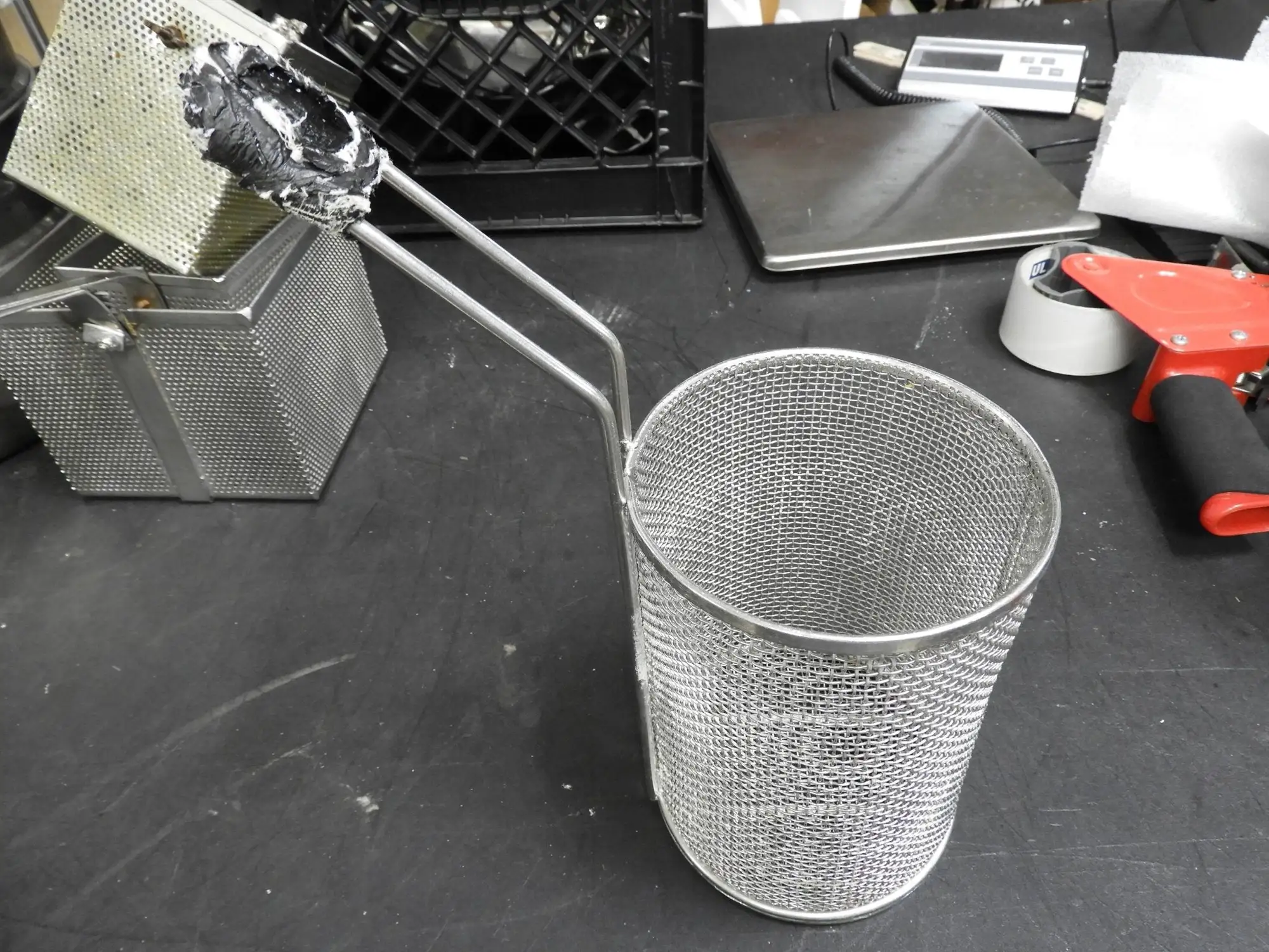 Used Isaac Peoria Used 5.25"x7.25" Round Stainless Mesh Frying Basket C IP Food, Restaurant, & Bakery Parts & Accessories Illinois US | Falcon Restaurant Supply #1376601