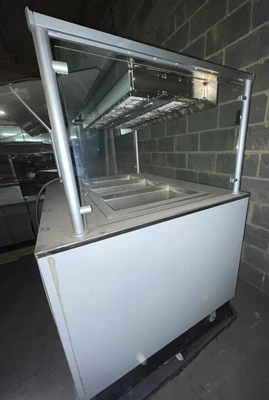 1-0569 Hill Phoenix CWC-4H 4’ 3 Pan Hot Bar
