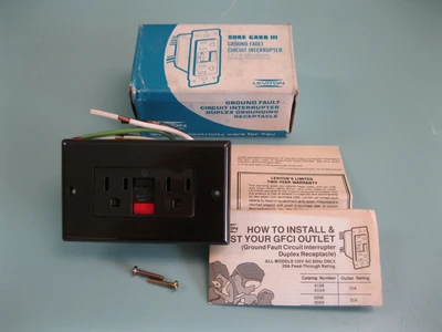 NEW Leviton 7410G