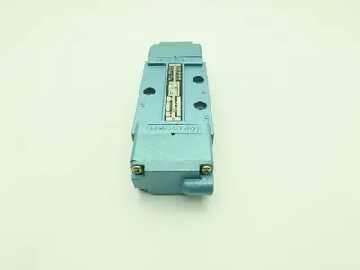 Skinner S4AACBX4 Pneumatic Directional Control Valve 5-Way 2 Pos 150PSI 1/2" NPT