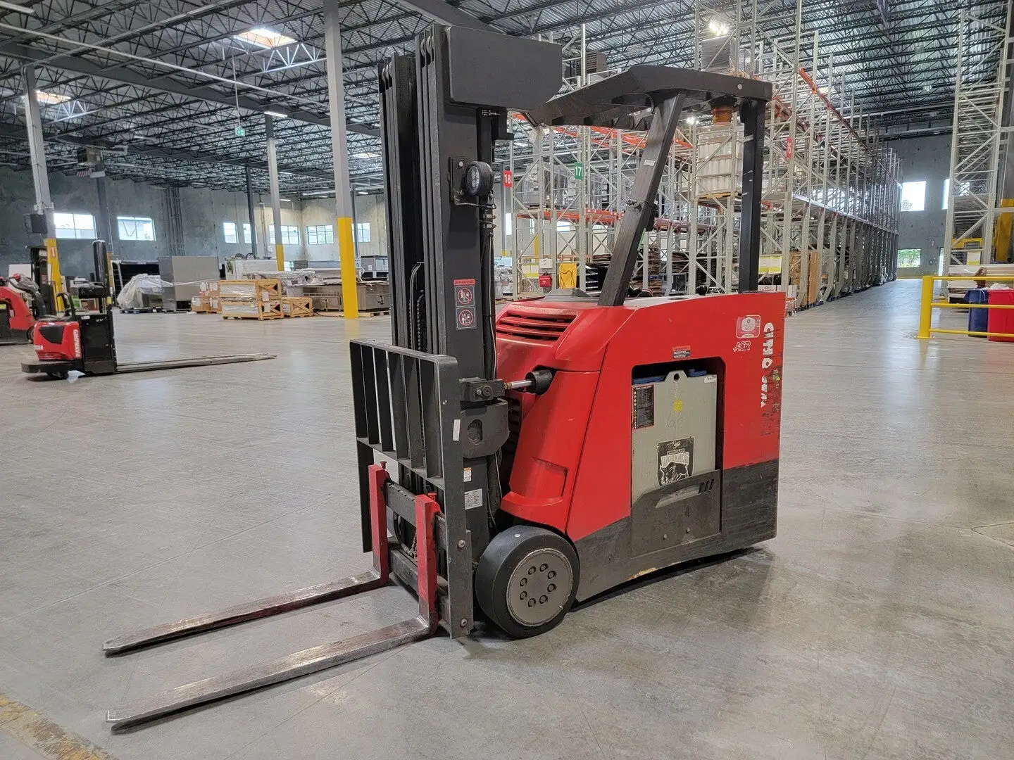 USED RAYMOND 425-C40QM