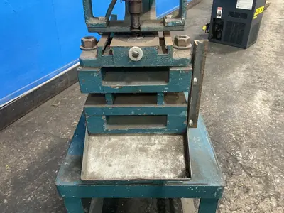 Used WHITNEY INC PEXTO 34 Single Station Punches Ohio US | HGR 24 #1463331