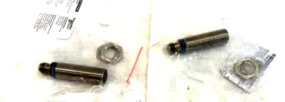 NEW LOT OF TW0 TELEMECANIQUE XS618B1MAU2 PROXIMITY SENSOR