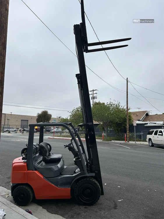 Used 2015 TOYOTA 8FGU25 Misc Forklifts California US | Lillo Machinery #1399257