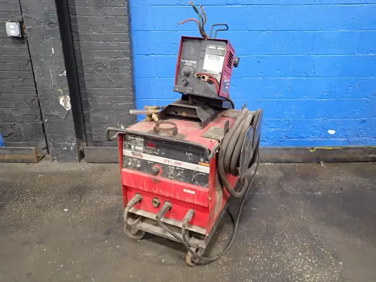 Used LINCOLN ELECTRIC CV300 Mig Welders Ohio US | HGR 24 #803056