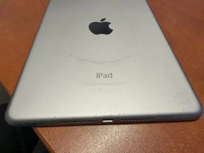 Used APPLE A1550 Commercial Audio/Visual Equipment Ohio US | HGR 24 #1334643