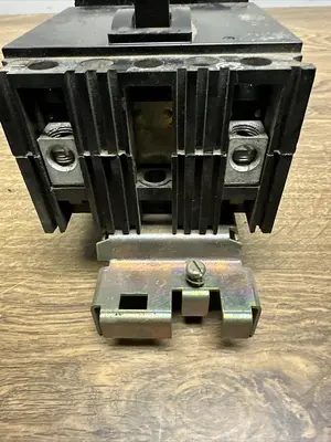 Used SQUARE D FA22100BC Miscellaneous Equipment (Electrical & Power) Ohio US | Surplus Asset Holdings #1241198