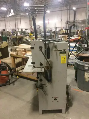 Hohner ORION IV - 4 Head Upright Wire Stitcher