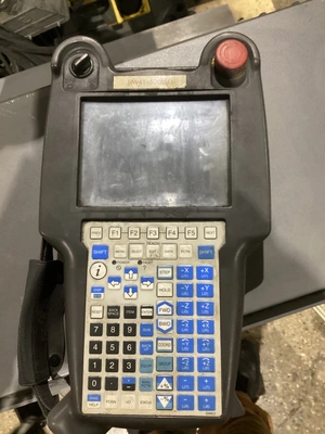 USED FANUC R-2000IB/210F + R30IB