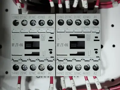 Used EATON SVX004A1-5A4N1 Switchgears British Columbia CA | Lenmark #240312