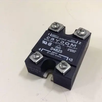 USED CRYDOM D4825