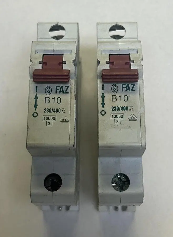 USED MOELLER FAZB10