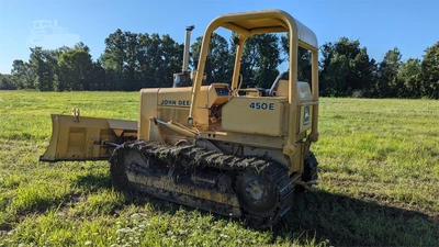 USED 1985 DEERE 450E