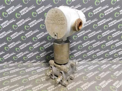 Solartron Schlumberger PD3000-400-12-11-XX-XX-13 Pressure Transmitter 30VDC Used