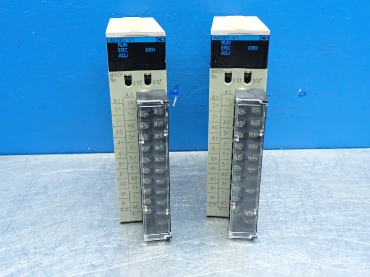 Used OMRON CS1WAD081V1 Input / Output Modules | HGR 24 #733424