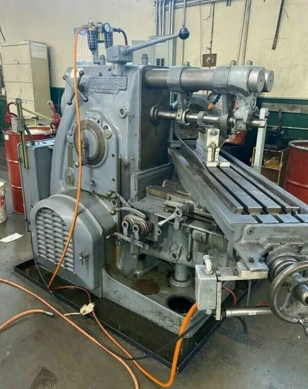 KEARNEY & TRECKER MILWAUKEE 7-1/2HP-3CH Horizontal Mill
