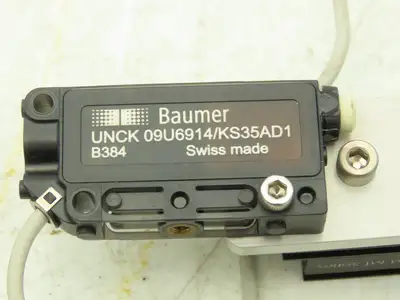 Baumer UNCK 09U6914/KS35AD1 Ultrasonic Distance Measuring Sensors 30VDC Lot of 4