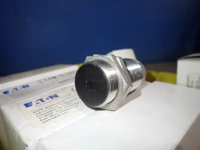 NEW EATON E57P30SPC10Q