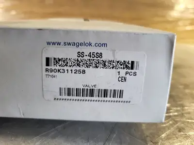 NEW SWAGELOK SS-45S8