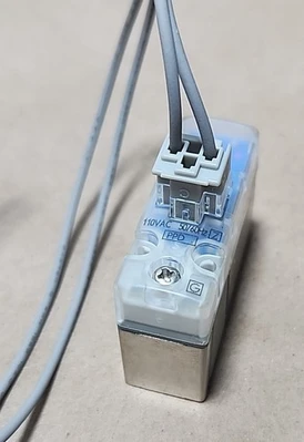 NEW SMC V211-3LZ