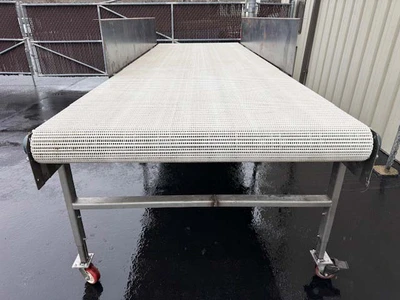 Garvey 5 x 15 Accumulation Conveyor Table