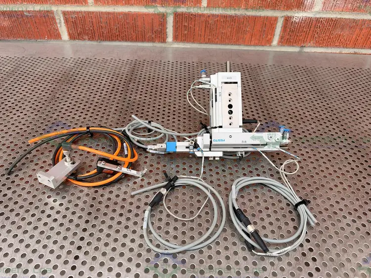 Used FESTO DGSL-10-30-P1A COMPACT DOUBLE ACTING PNEUMATIC SLIDE ACTUATOR Electronics & Components California US | Equipment Lab #1466102