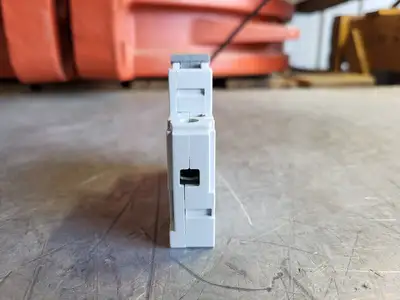 NEW ALLEN-BRADLEY 1492-CB1G100