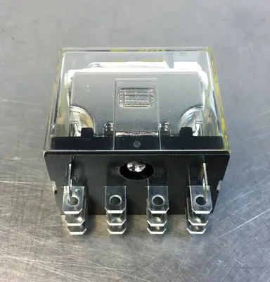 SQUARE D 8501RSD44P14V53 SER B Relay 24VDC. 4C