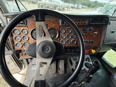 Used 2002 KENWORTH T800 TRUCK TRACTOR Conventional trucks Michigan US | Miedema Asset Management Group #1709451