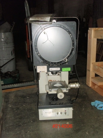 Mitutoyo PJ-250 Comparator