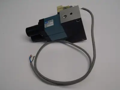 35A-B00-DDAJ-1KD | MAC Valves PR92C-M0AB (2) &  Solenoid Valve Assembly - Used