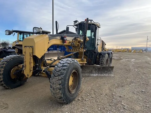 2011 Caterpillar 140M